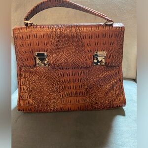 EUC The Diva Collection Crocodile Faux leather embossed handbag brown 11”Wx9”H
